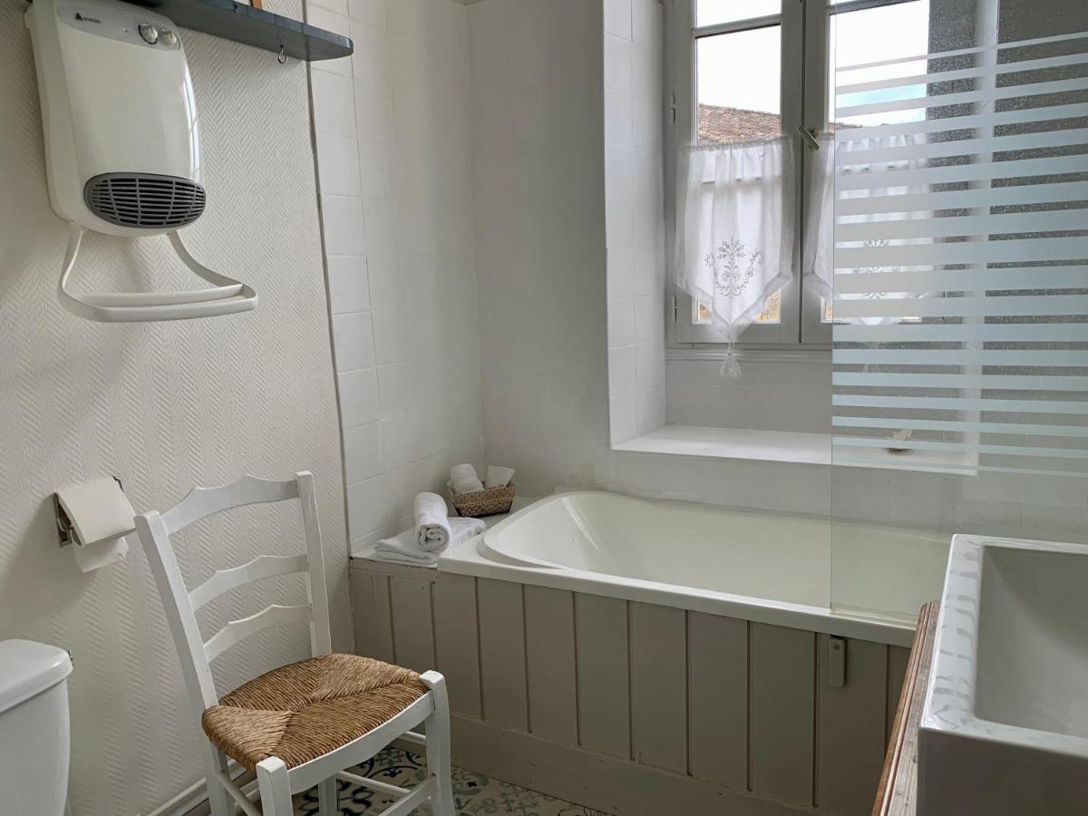 La Maison Du Bourg B&B 皮斯甘 外观 照片